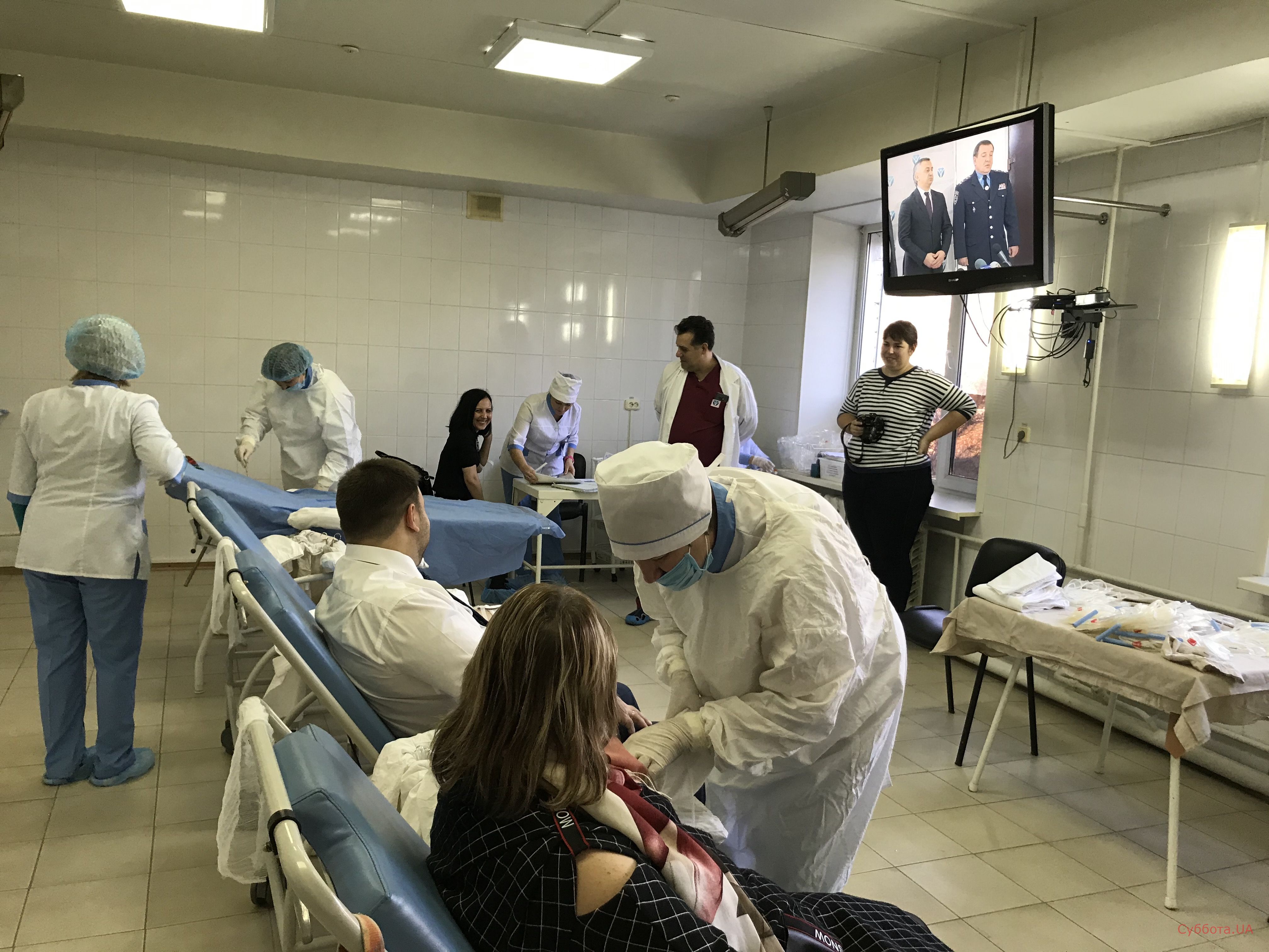 Запорожские прокуроры стали донорами крови
