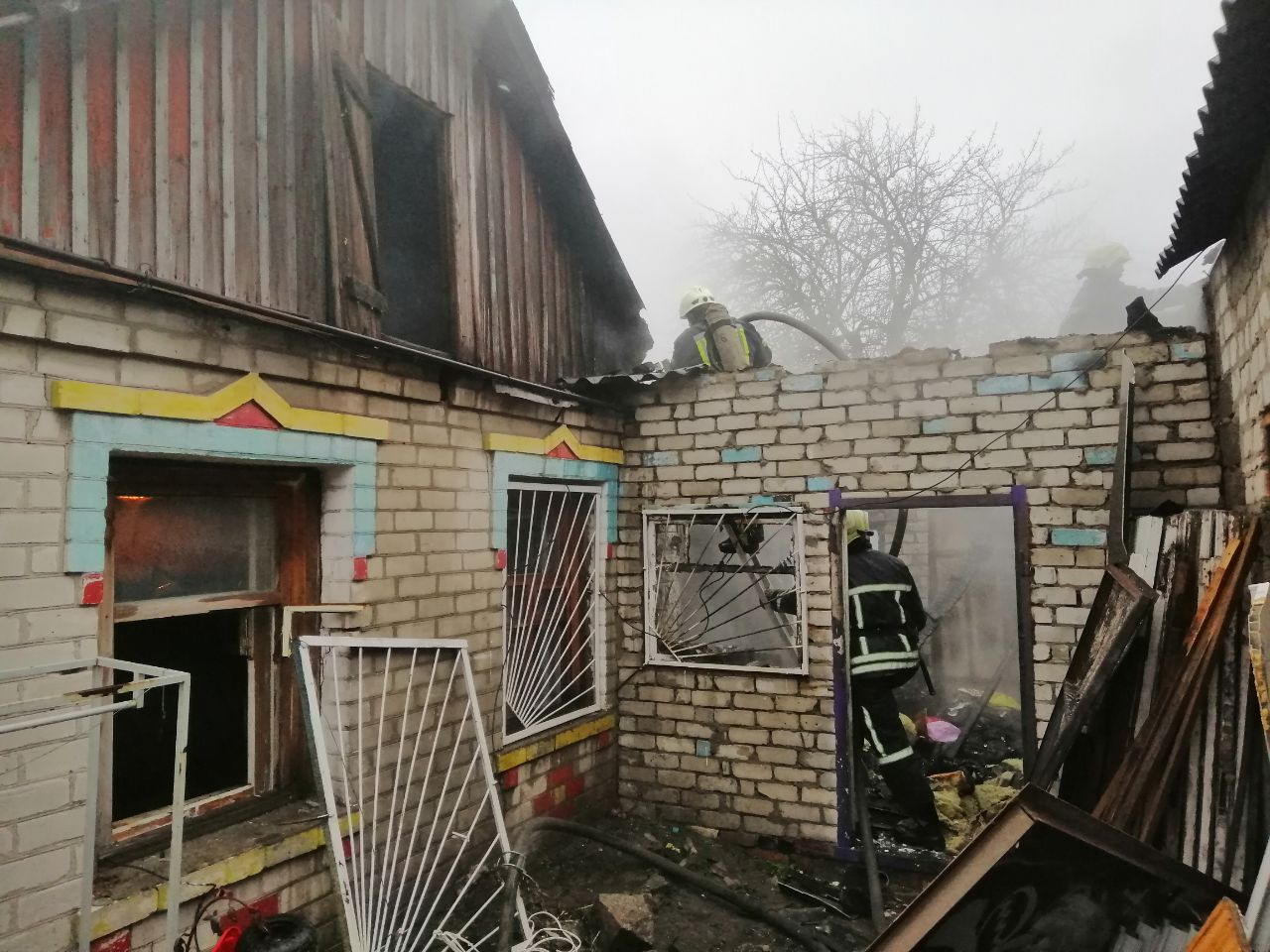 В Запорожье мужчина сгорел в собственном доме (Фото)