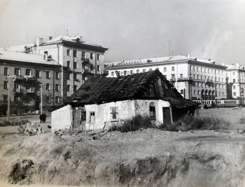 На месте хаток теперь ТЦ «Украина»: как выглядел центр
Запорожья 60 лет назад